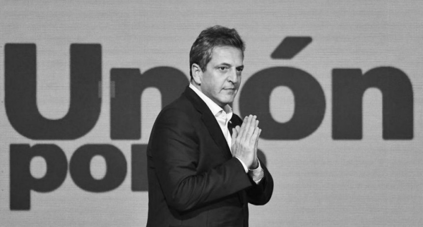 El batacazo en números: Javier Milei sumó 500 mil votos y Sergio Massa, más de 4,3 millones
