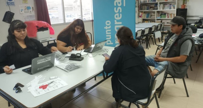 Otro golpe de Milei a la educación: eliminan el fondo fiduciario del plan progresar