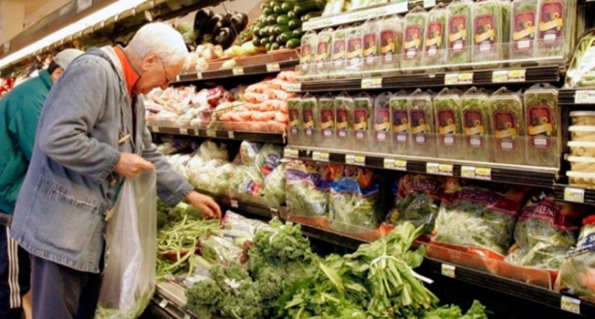 El poder adquisitivo cayó 12% y aumentó la desigualdad