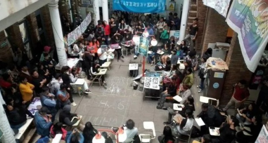 Universidades: el Gobierno no quiere negociar, arranca una semana con paros y tomas