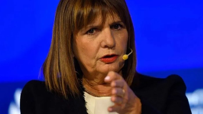 Patricia Bullrich arremetió contra los gobernadores y avaló la injerencia de Washington