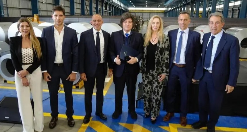 Milei anunció ante empresarios una reforma tributaria y laboral