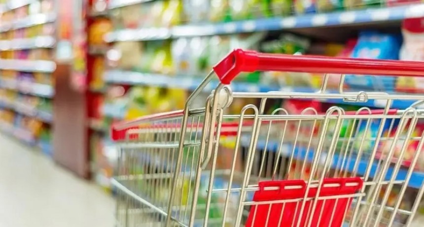 La inflaci&oacute;n en alimentos y bebidas acumula en octubre un alza de 3%