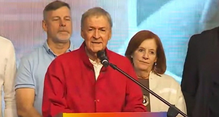 Milei intenta recrear el fallido pacto de mayo con gobernadores