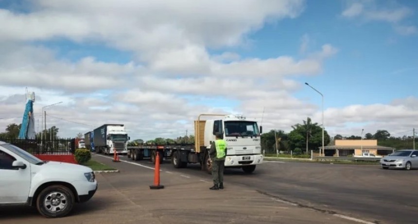Desde Alvear hasta Mocoretá se siente el impacto de la creciente del Río Uruguay