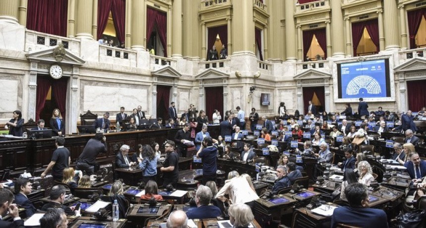 La oposición está muy cerca de conseguir los votos para limitar los DNU de Milei