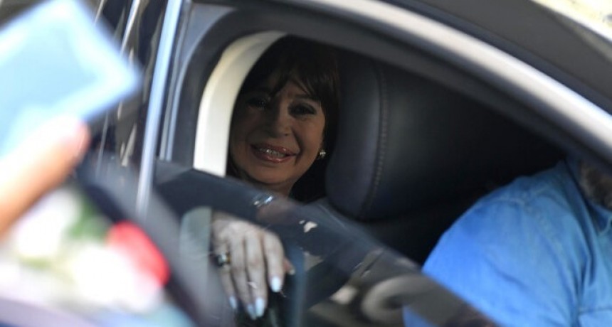 El show del Lawfare volvió a llevar a Cristina a Comodoro Py