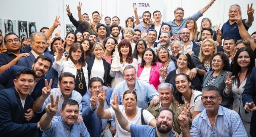 Cristina Kirchner recibió a una comitiva del PJ de Corrientes
