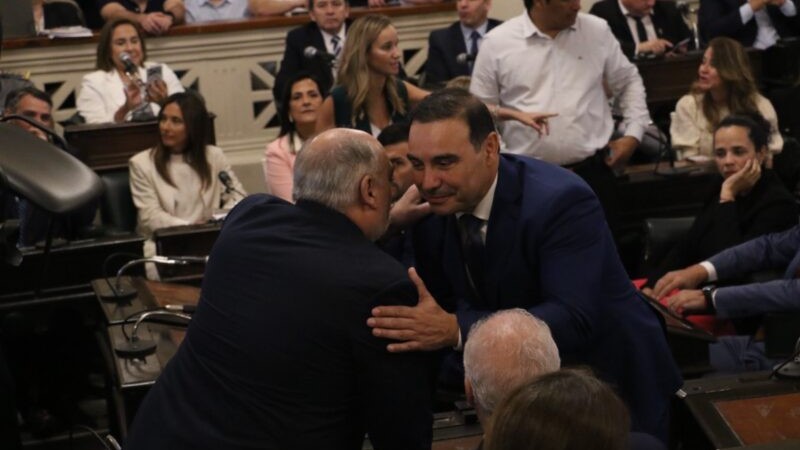 El Senado de los gobernadores: Gustavo se prepara para un 