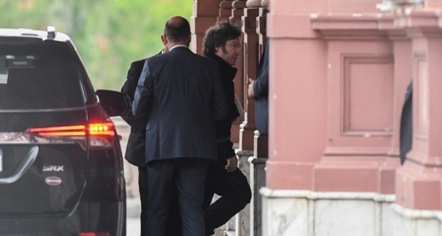 Milei mandó al Congreso el paquete de leyes: Ganancias, Reforma del Estado y Boleta Única