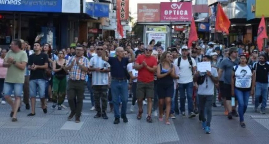 En Corrientes también hubo movilización en rechazo del DNU