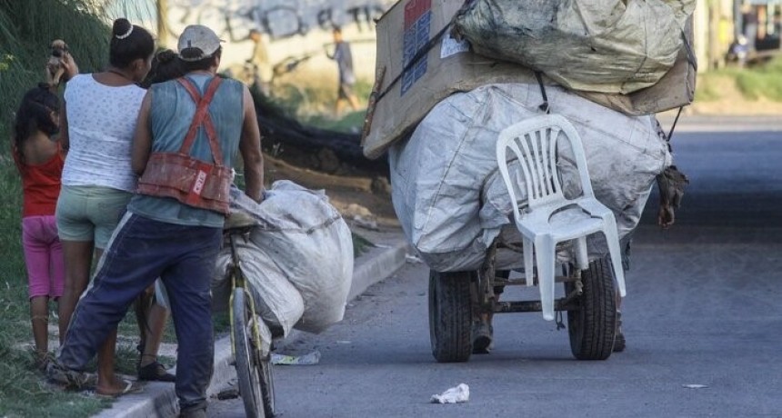 Una familia necesitó más de un millón de pesos en noviembre para no ser pobre