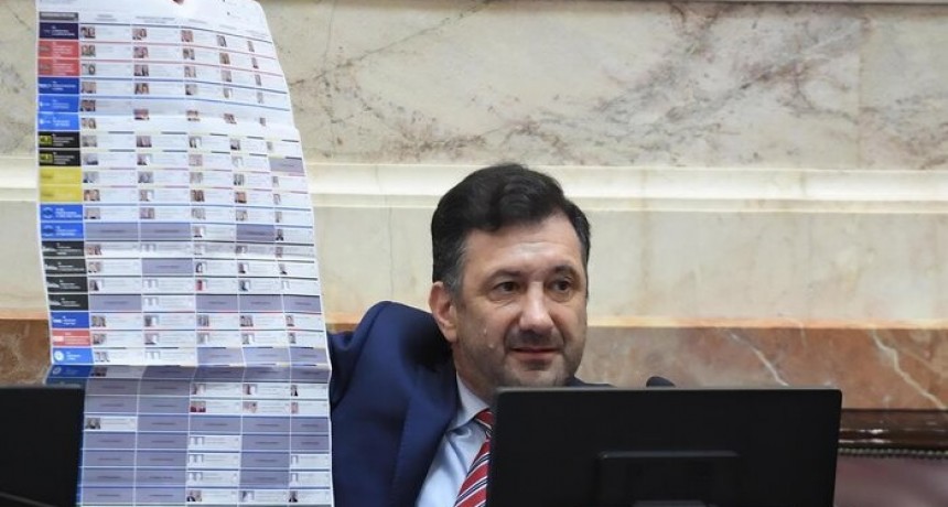 Kueider intentó comprar cinco departamentos en Paraguay días después de votar la Ley Bases