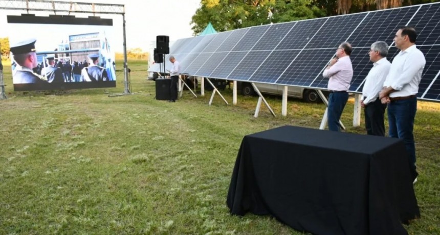 Valdés inauguró la primera etapa de la Central Fotovoltaica del Campus 
